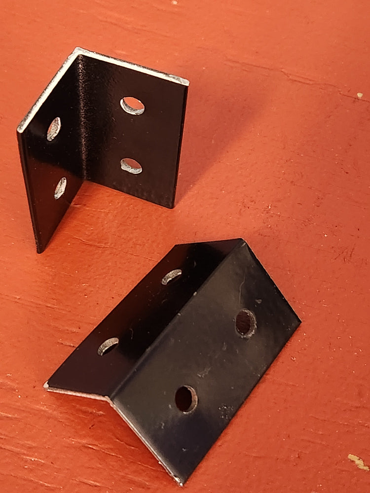 black angle bracket, 4 holes