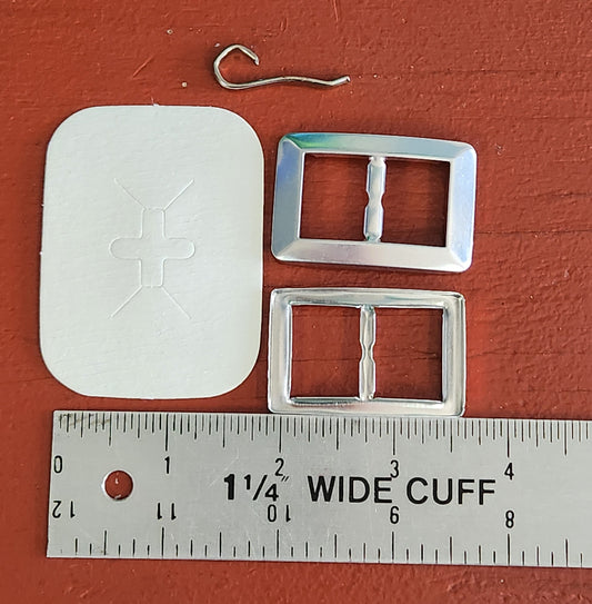 Two-part aluminum cover buckle with tong and pattern